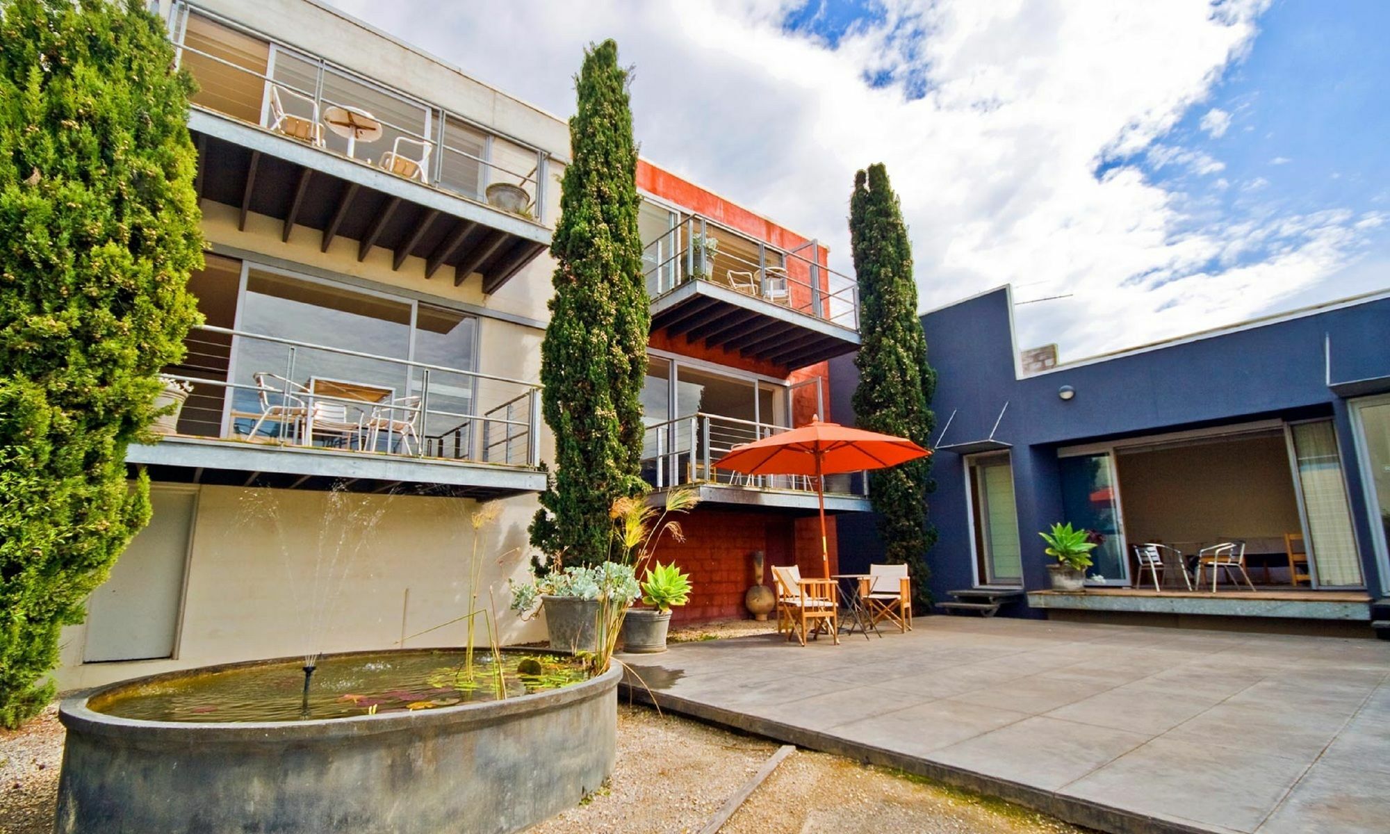 Phoenix Apartments Lorne Exterior photo